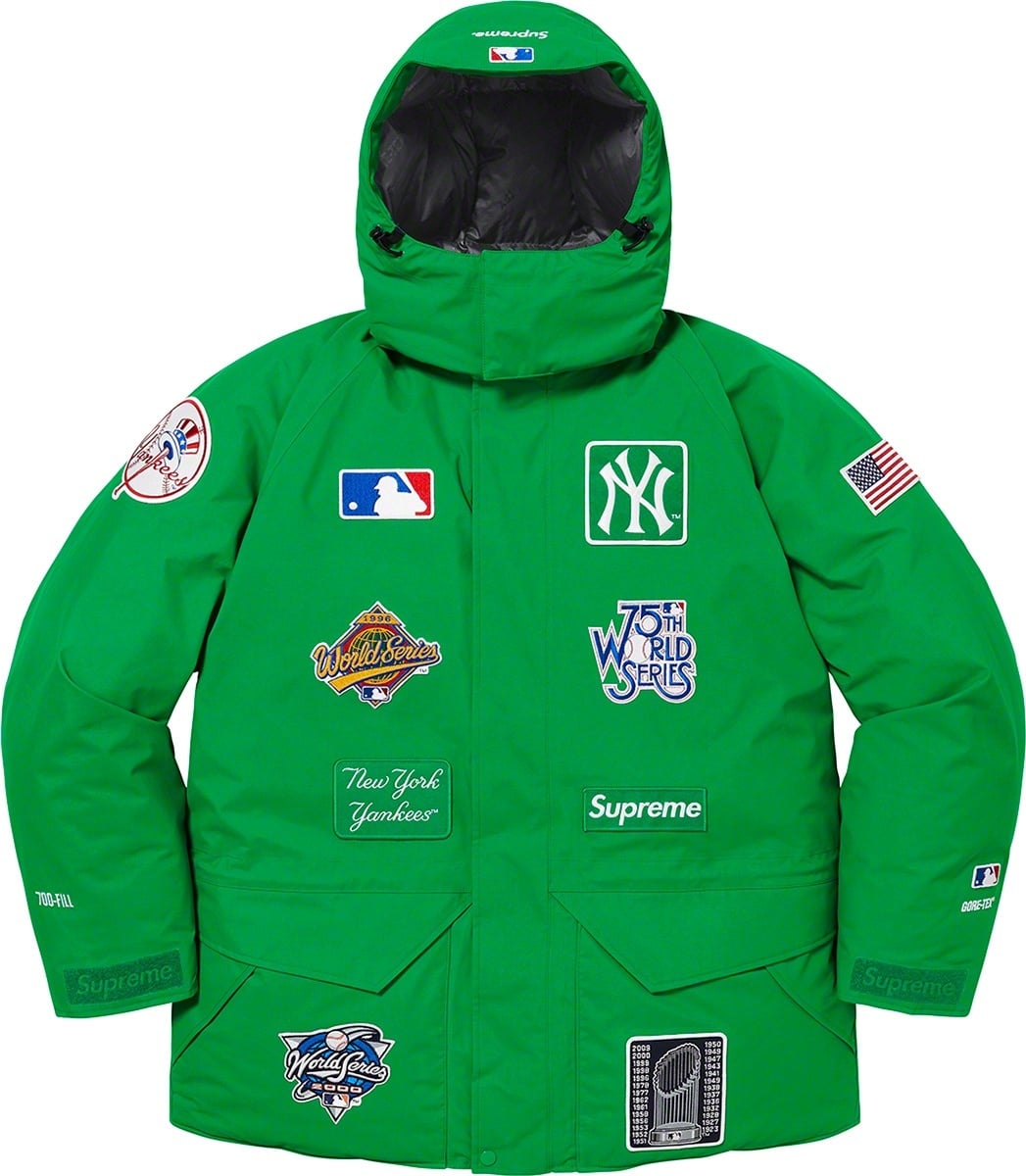 Supreme®/New York Yankees™ GORE-TEX 700-Fill Down Jacket view 21